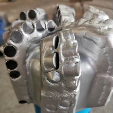 6-5/8 ίντσες Διαμέτρου S613 PDC Drill Bit API Reg εργαλείο γεωτρήσεις
